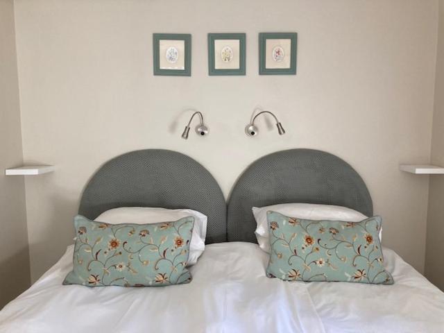 Maroela House Guest Accommodation เบลวิลล์ ภายนอก รูปภาพ